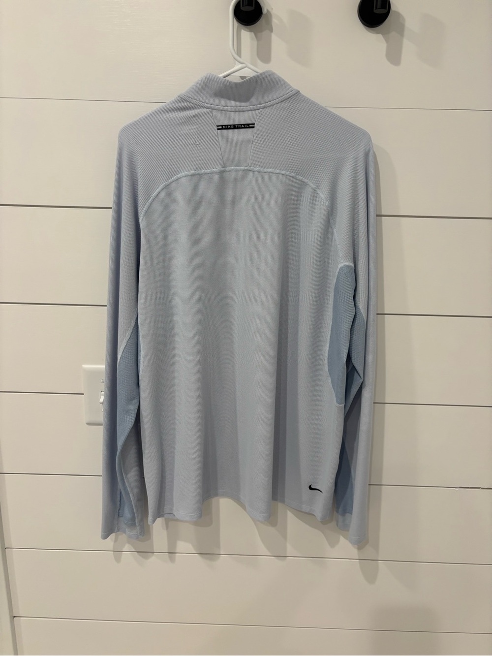 Nike Trail white and gray large  Men’s Half-Zip Sweater - Picture 3 of 3